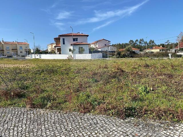 Terreno à venda em Batalha, Batalha RE/MAX Portugal