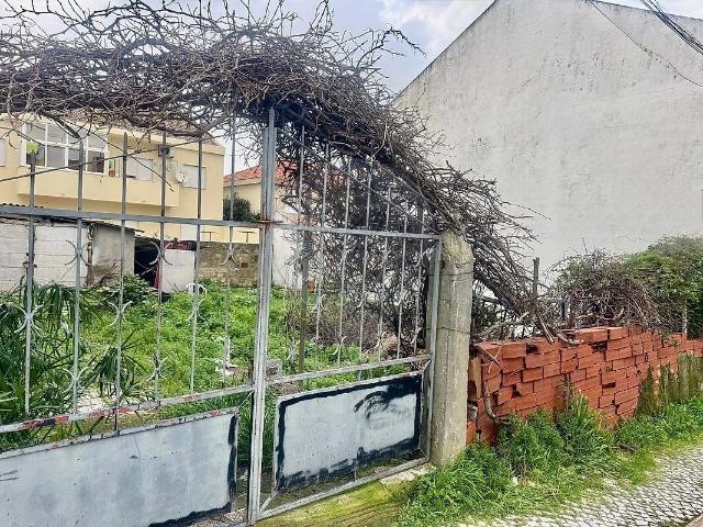 Terreno à venda em Baixa da Banheira e Vale da Amoreira, Moita RE/MAX Portugal