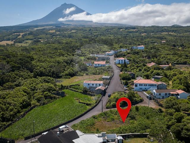 Terreno à venda em Bandeiras, Madalena RE/MAX Portugal
