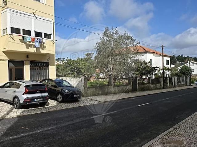 Terreno à venda em Barcarena, Oeiras RE/MAX Portugal