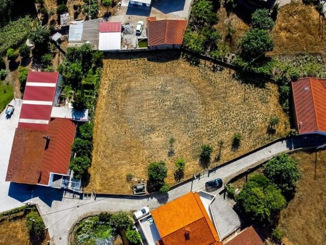 Terreno à venda em Barcelos