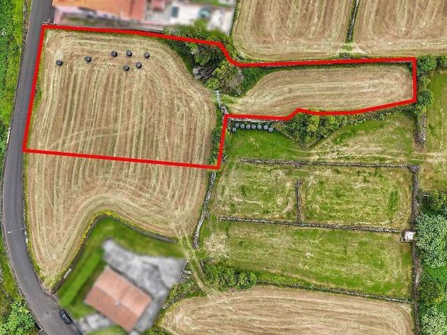 Terreno à venda em Biscoitos, Praia da Vitória RE/MAX Portugal