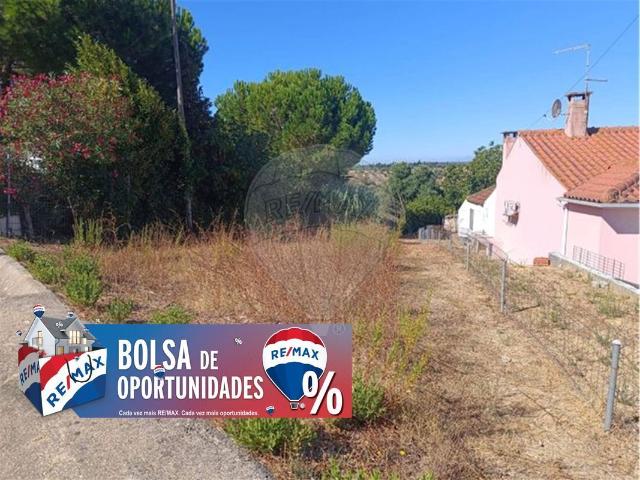 Terreno à venda em Brogueira
