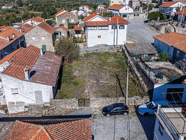 Terreno à venda em Gouveia
