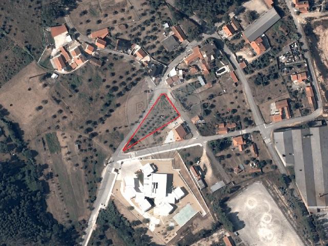 Terreno à venda em Gondemaria e Olival, Ourém RE/MAX Portugal
