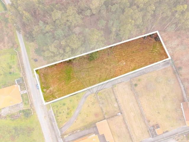 Terreno à venda em Guimarães