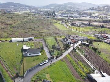 Terreno à venda em Guimarães
