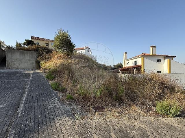 Terreno à venda em Enxara do Bispo, Gradil e Vila Franca do Rosário, Mafra RE/MAX Portugal