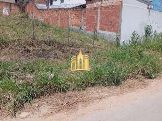Terreno à venda em Esmeraldas MG, bairro Recanto Verde 391,60 m²!