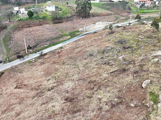 Terreno à venda em Esqueiros, Nevogilde e Travassós, Vila Verde RE/MAX Portugal