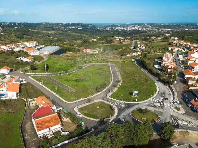 Terreno à venda em Évora de Alcobaça, Alcobaça RE/MAX Portugal