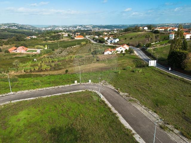 Terreno à venda em Évora de Alcobaça, Alcobaça RE/MAX Portugal