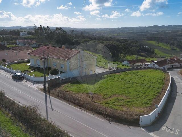 Terreno à venda em Évora de Alcobaça, Alcobaça RE/MAX Portugal