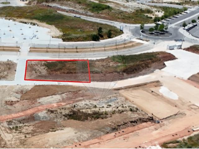 Terreno à venda em Évora de Alcobaça, Alcobaça RE/MAX Portugal