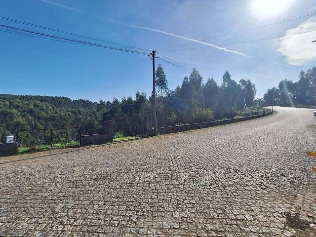 Terreno à venda em Folgosa, Maia RE/MAX Portugal