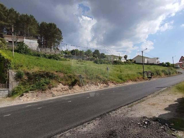 Terreno à venda em Fonte Arcada e Oliveira, Póvoa de Lanhoso RE/MAX Portugal