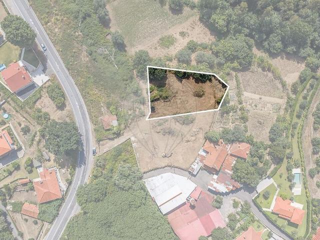 Terreno à venda em Fornelos e Queijada, Ponte de Lima RE/MAX Portugal