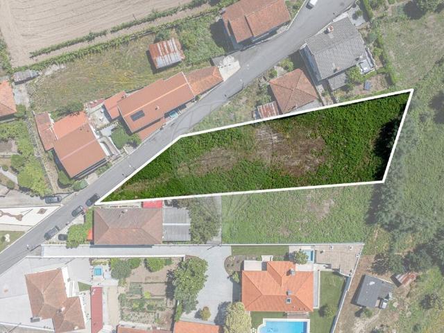 Terreno à venda em Fafe