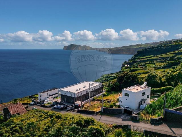 Terreno à venda em Feteira, Angra do Heroísmo RE/MAX Portugal