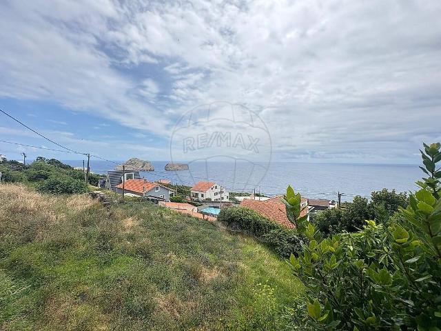 Terreno à venda em Feteira, Angra do Heroísmo RE/MAX Portugal