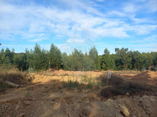 Terreno à venda em Figueiró dos Vinhos