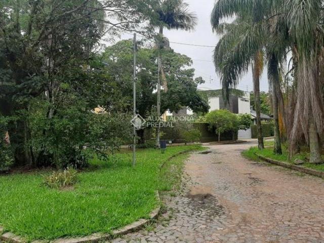 Terreno à venda em Ipanema, Porto Alegre ? Próximo à Praia e com ótima valorização