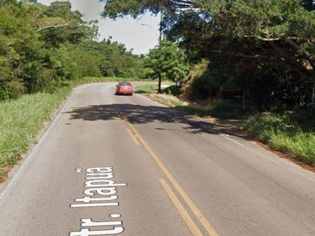 Terreno à venda em Itapuã