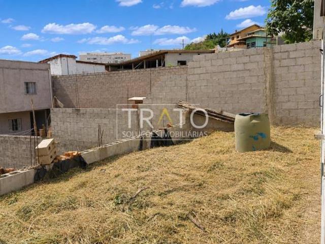terreno à venda em Jardim Paranapanema