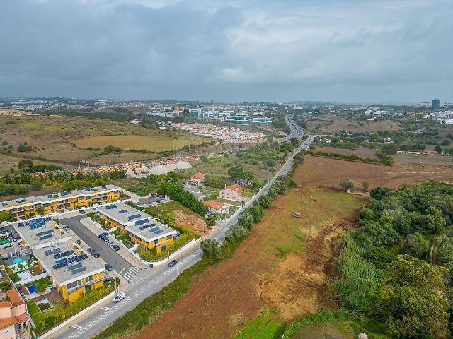 Terreno à venda em Oeiras e São Julião da Barra, Paço de Arcos e Caxias, Oeiras RE/MAX Portugal