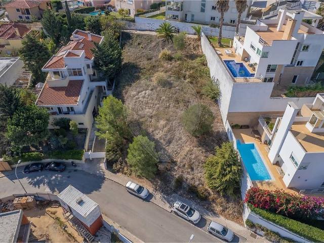 Terreno à venda em Oeiras e São Julião da Barra, Paço de Arcos e Caxias, Oeiras RE/MAX Portugal