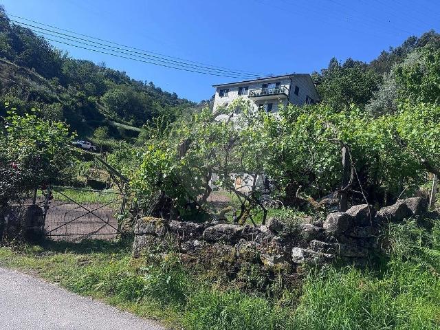 Terreno à venda em Oliveira, Cinfães RE/MAX Portugal