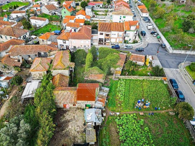 Terreno à venda em Oliveira do Douro, Vila Nova de Gaia RE/MAX Portugal