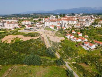 Terreno à venda em Oliveira do Hospital