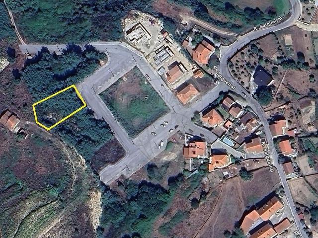 Terreno à venda em Oliveira do Hospital e São Paio de Gramaços, Oliveira do Hospital RE/MAX Portugal