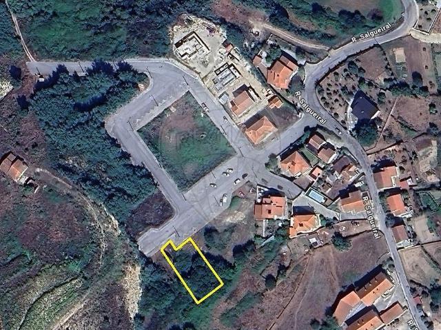 Terreno à venda em Oliveira do Hospital e São Paio de Gramaços, Oliveira do Hospital RE/MAX Portugal