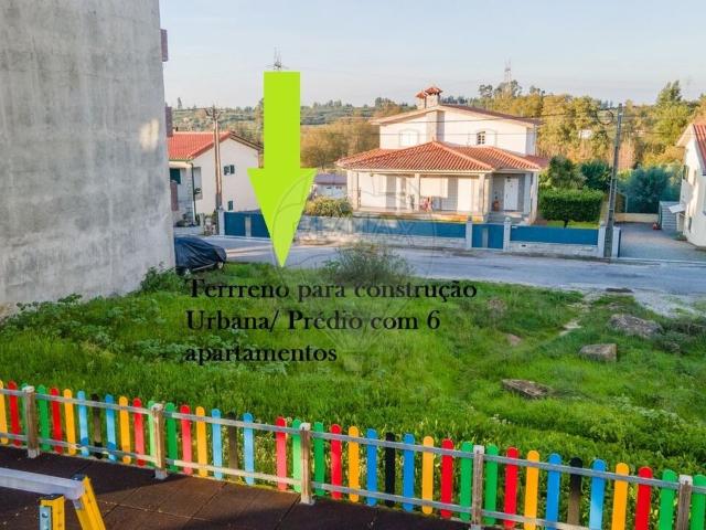 Terreno à venda em Oliveira do Hospital e São Paio de Gramaços, Oliveira do Hospital RE/MAX Portugal