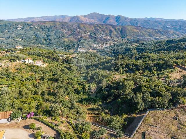 Terreno à venda em Oliveira do Hospital e São Paio de Gramaços, Oliveira do Hospital RE/MAX Portugal