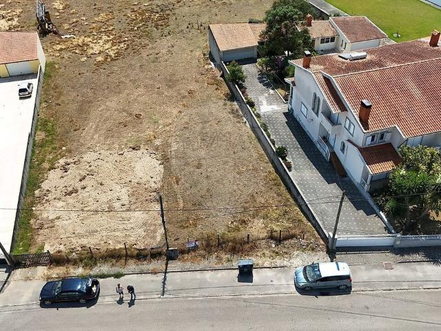 Terreno à venda em Oliveirinha, Aveiro RE/MAX Portugal