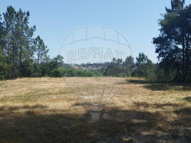 Terreno à venda em Ourém