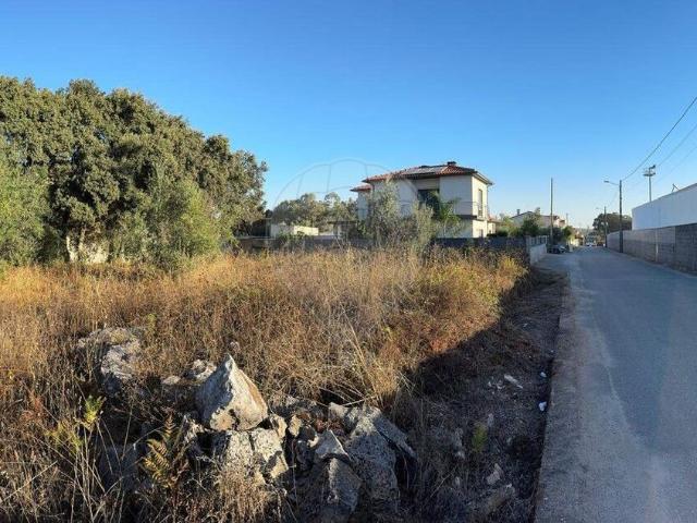 Terreno à venda em Ourém