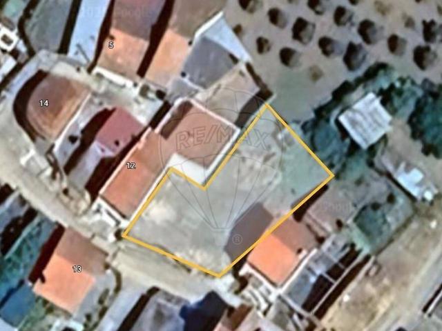 Terreno à venda em Ovoa e Vimieiro, Santa Comba Dão RE/MAX Portugal