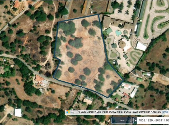Terreno à venda em Loulé