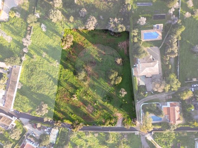 Terreno à venda em Loulé