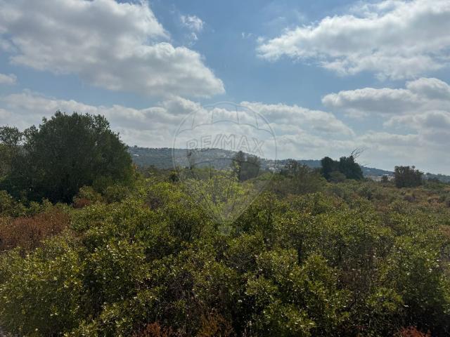 Terreno à venda em Loulé