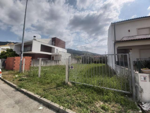 Terreno à venda em Lousã