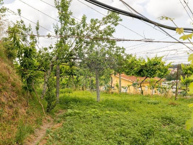 Terreno à venda em Lousada