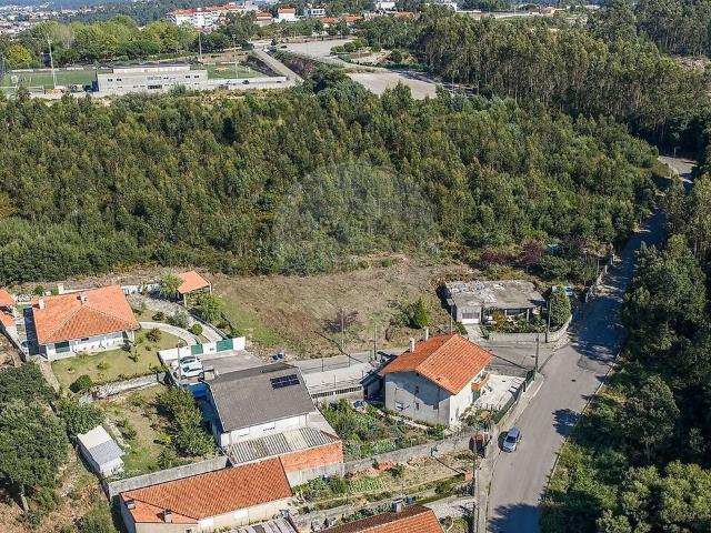 Terreno à venda em Lourosa, Santa Maria da Feira RE/MAX Portugal