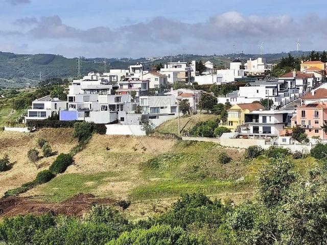 Terreno à venda em Loures, Loures RE/MAX Portugal