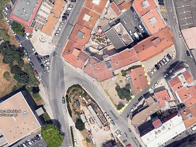 Terreno à venda em Loures, Loures RE/MAX Portugal