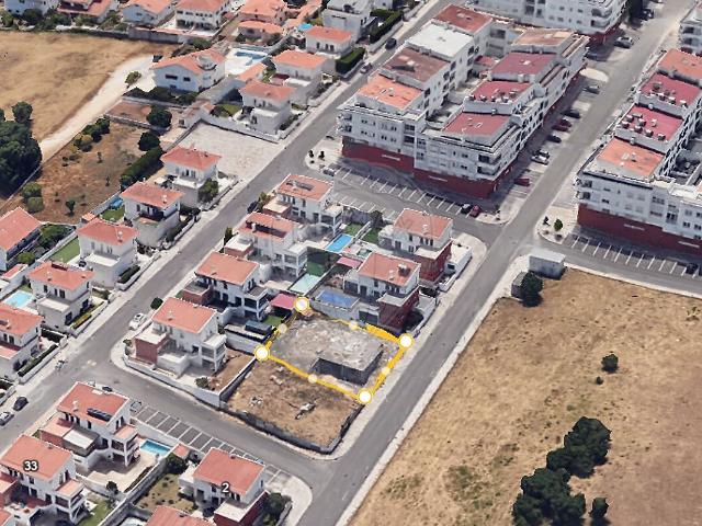 Terreno à venda em Loures, Loures RE/MAX Portugal